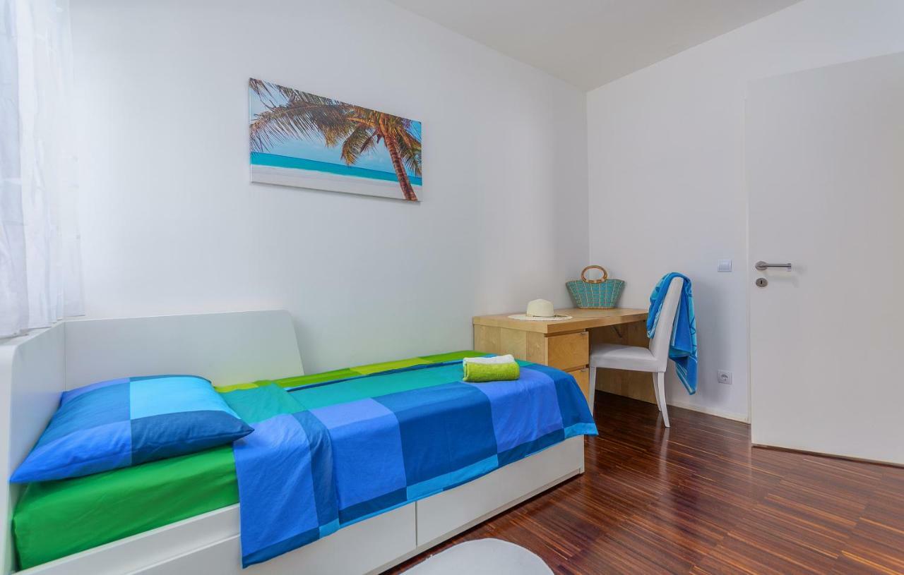 Luxury Apartment Lella Rovinj Exterior photo